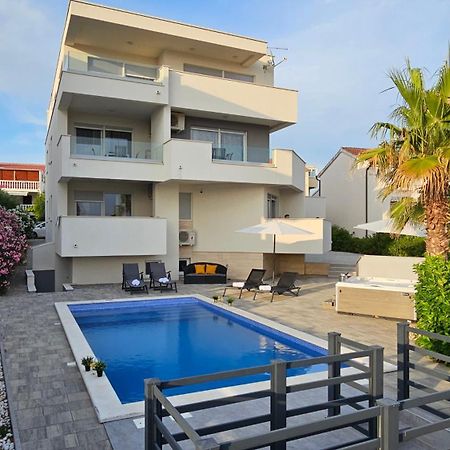 Apartments Pool Villa Aldura Novalja Eksteriør bilde