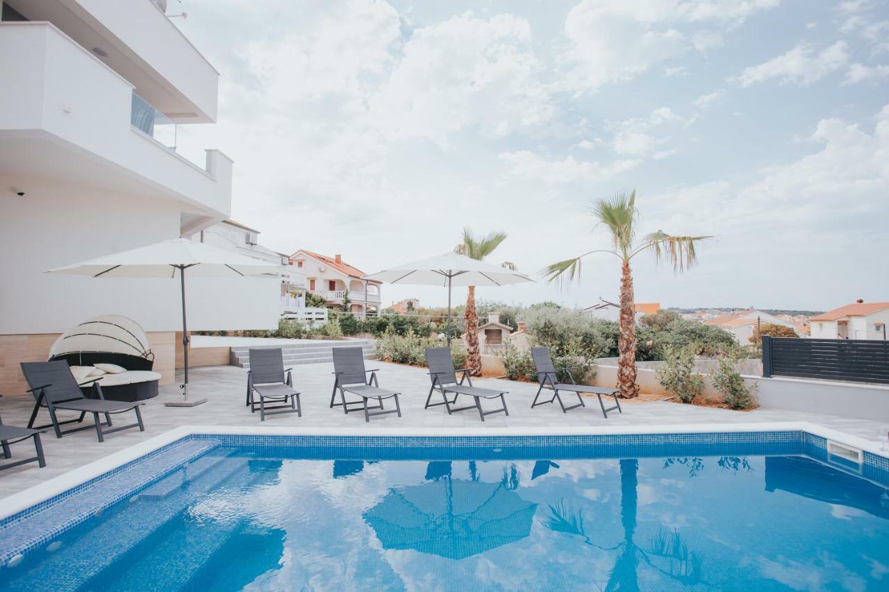 Apartments Pool Villa Aldura Novalja Eksteriør bilde